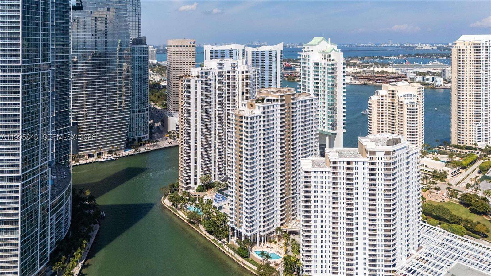 Courts Brickell Key at 801 Brickell Key Blvd, Miami, FL 33131 - For Rent photo 10