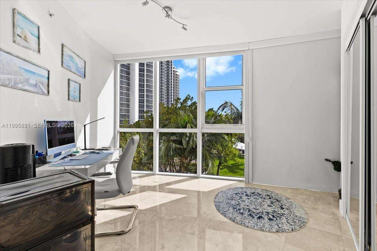 Trump Royale at 18201 Collins Ave, Sunny Isles Beach, FL 33160 - For Rent photo 17