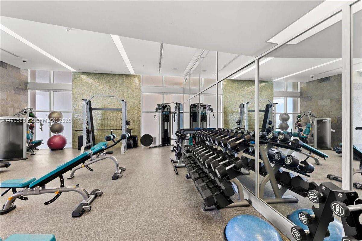 Trump Royale at 18201 Collins Ave, Sunny Isles Beach, FL 33160 - For Rent photo 32