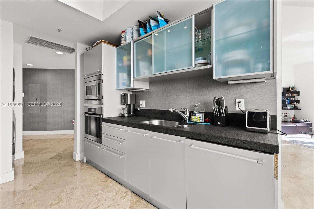 Trump Royale at 18201 Collins Ave, Sunny Isles Beach, FL 33160 - For Rent photo 8