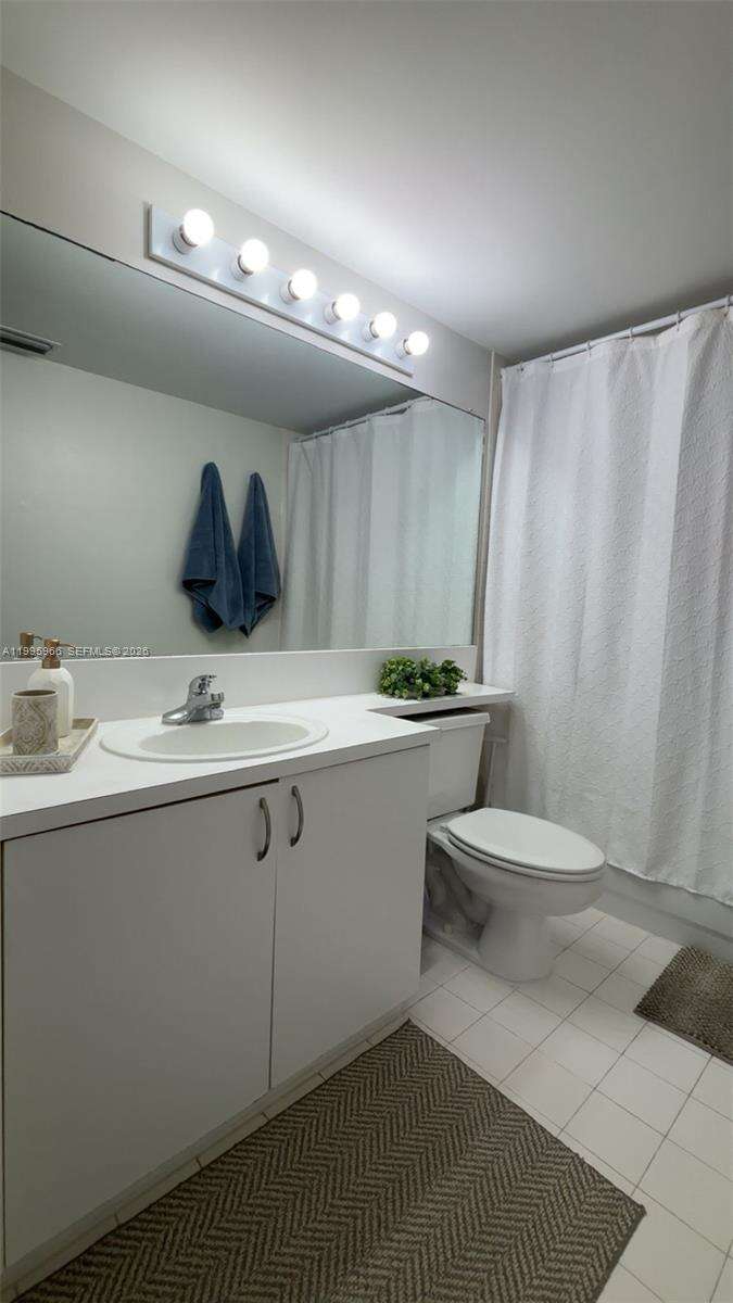 The Yacht Club At Aventura at 19801 Country Club Dr, Aventura, FL 33180 - For Rent photo 12