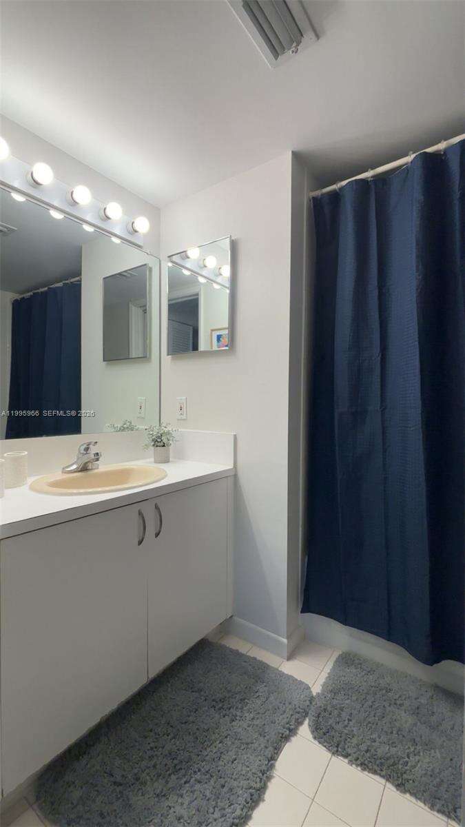 The Yacht Club At Aventura at 19801 Country Club Dr, Aventura, FL 33180 - For Rent photo 16