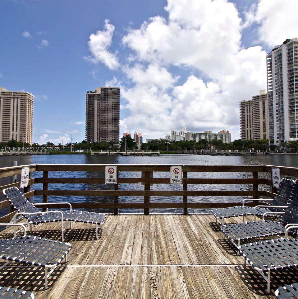 The Yacht Club At Aventura at 19801 Country Club Dr, Aventura, FL 33180 - For Rent photo 19