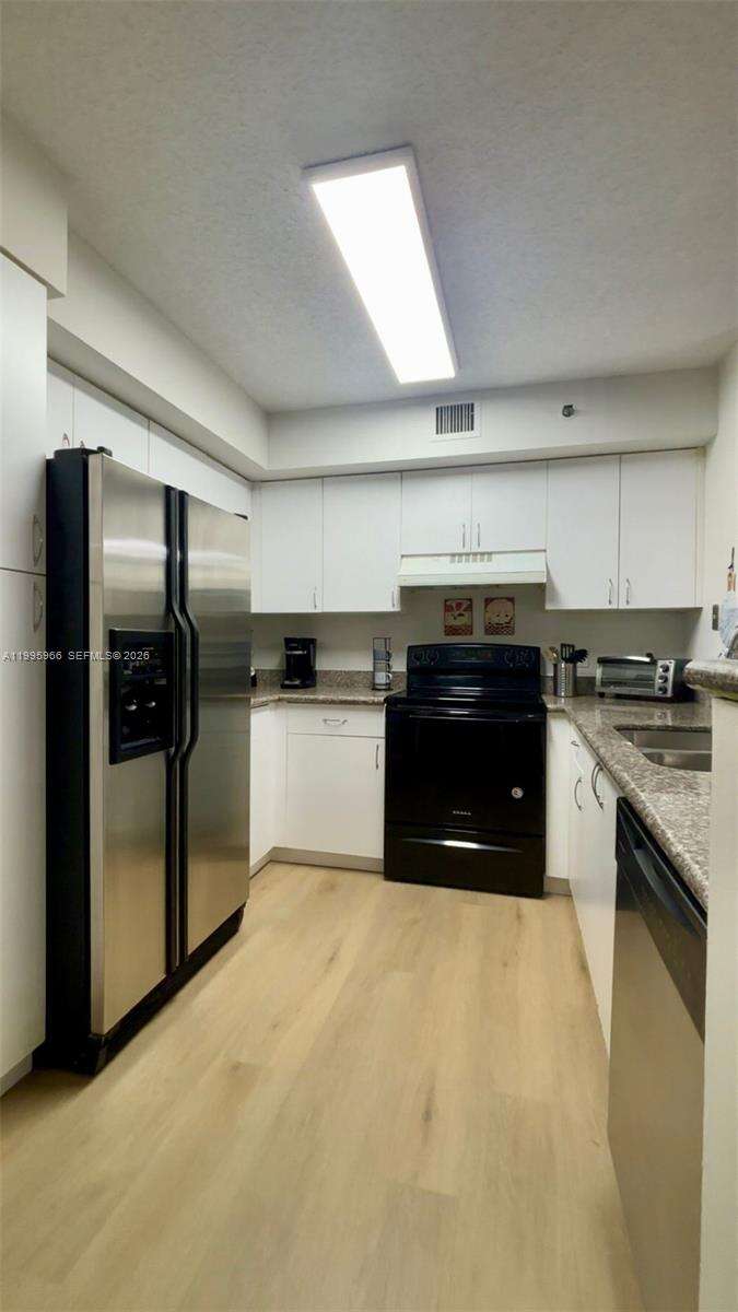 The Yacht Club At Aventura at 19801 Country Club Dr, Aventura, FL 33180 - For Rent photo 8
