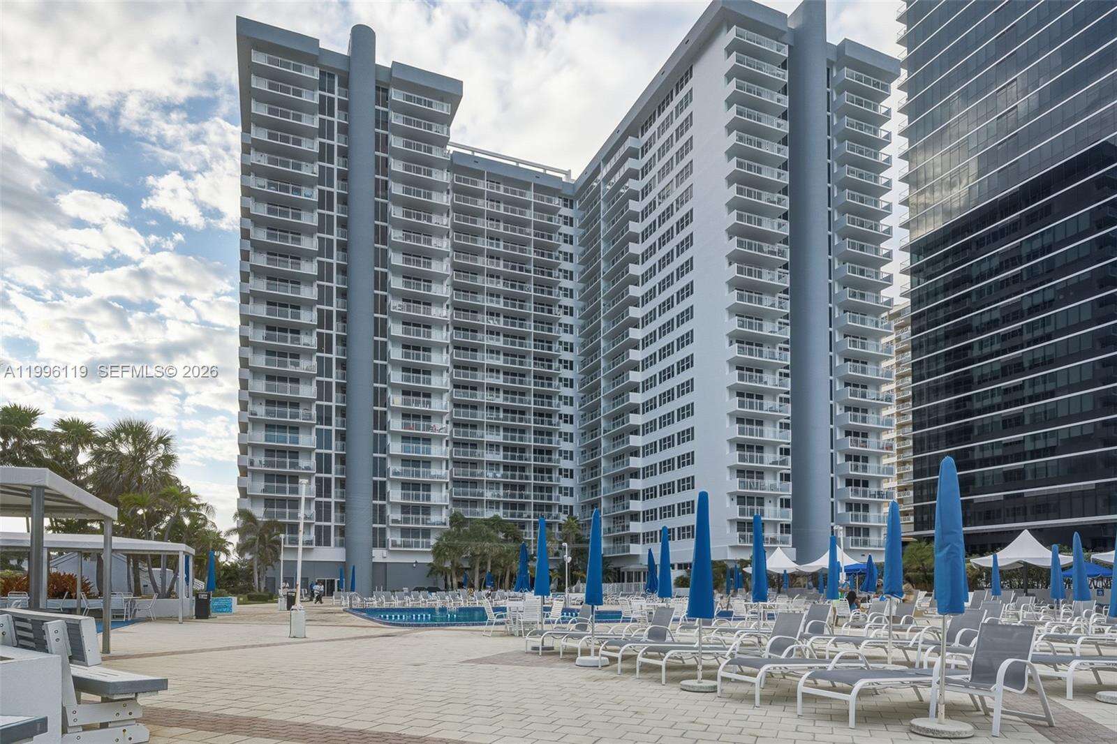 Parker Plaza at 2030 Ocean Dr, Hallandale Beach, FL 33009 - For Rent photo 18