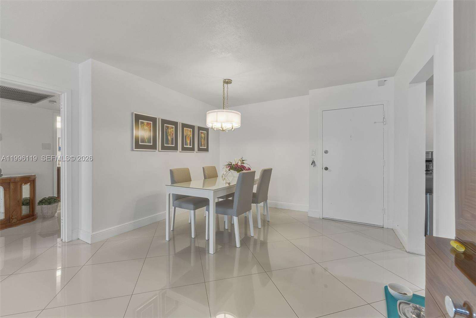 Parker Plaza at 2030 Ocean Dr, Hallandale Beach, FL 33009 - For Rent photo 4