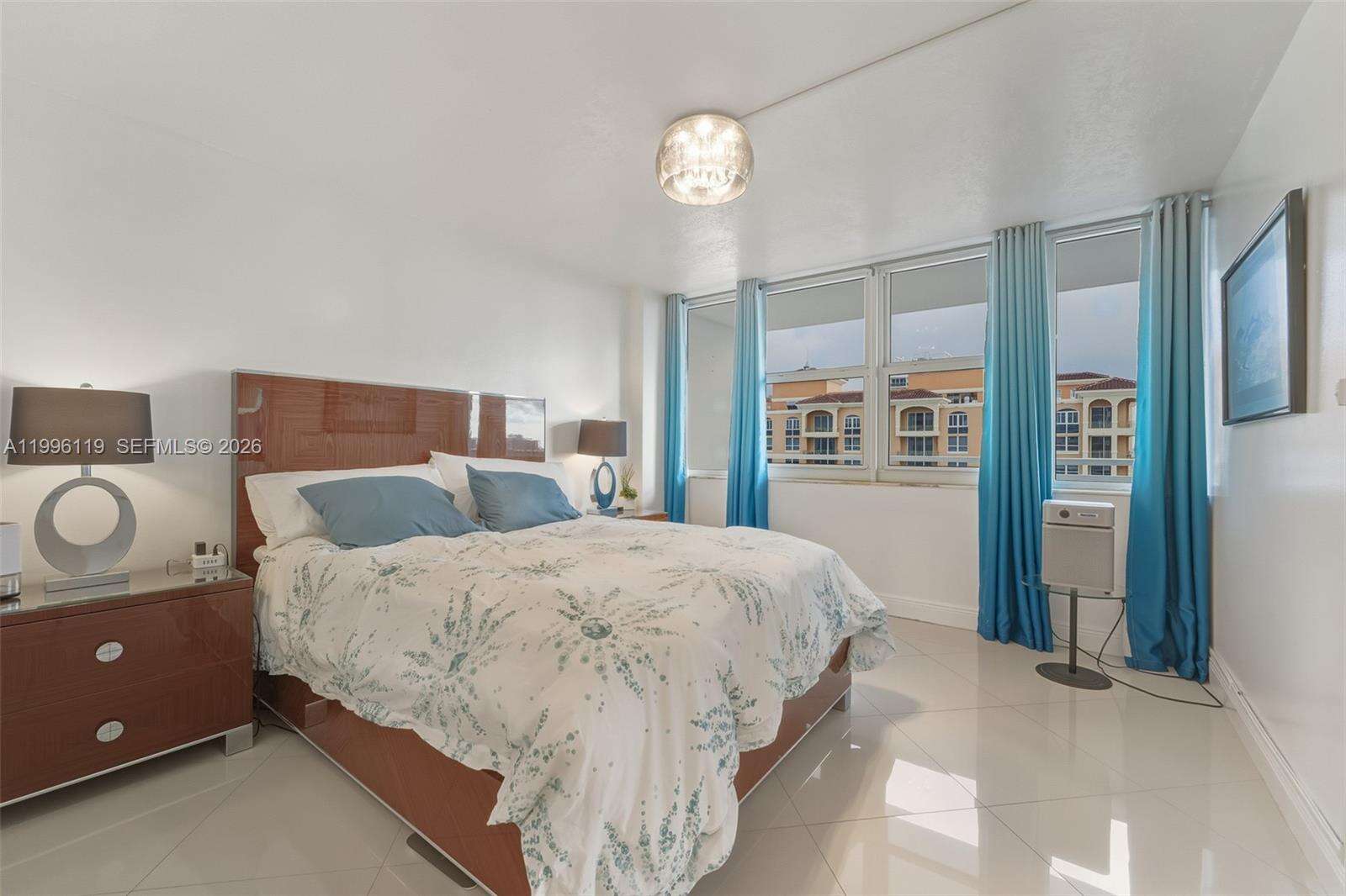 Parker Plaza at 2030 Ocean Dr, Hallandale Beach, FL 33009 - For Rent photo 8