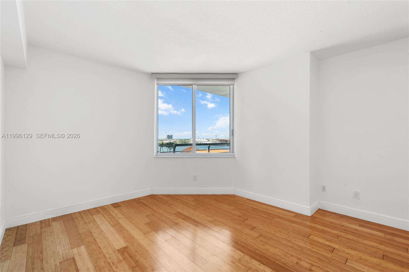 One Miami East at 335 Biscayne Blvd, Miami, FL 33131 - For Rent photo 17