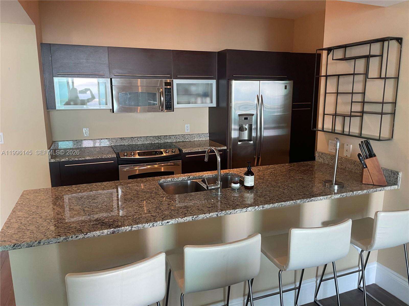 The Plaza On Brickell West at 951 Brickell Ave, Miami, FL 33131 - For Rent photo 12