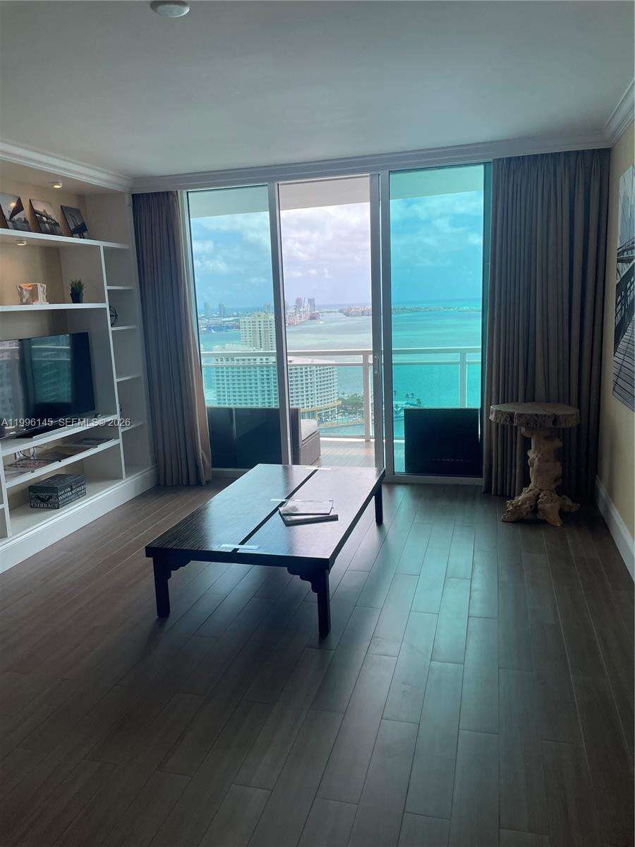 The Plaza On Brickell West at 951 Brickell Ave, Miami, FL 33131 - For Rent photo 13