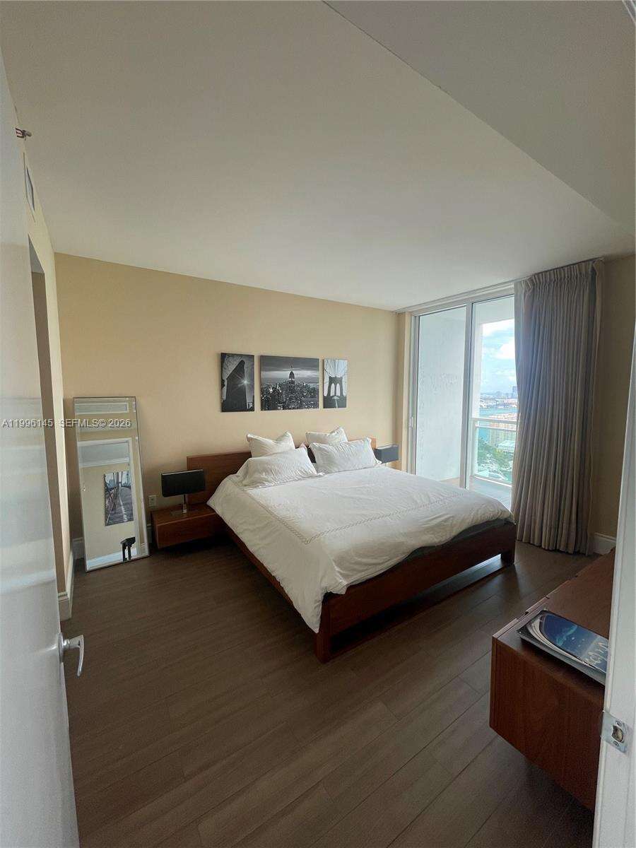The Plaza On Brickell West at 951 Brickell Ave, Miami, FL 33131 - For Rent photo 14
