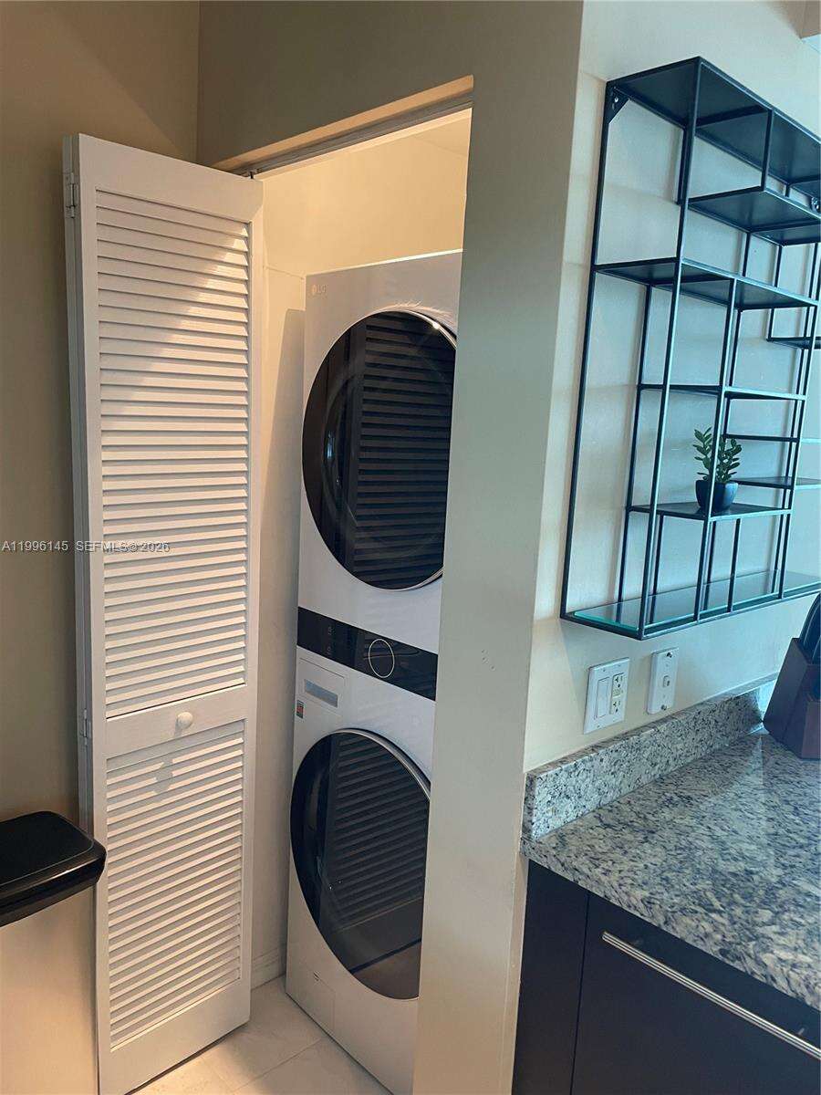 The Plaza On Brickell West at 951 Brickell Ave, Miami, FL 33131 - For Rent photo 18