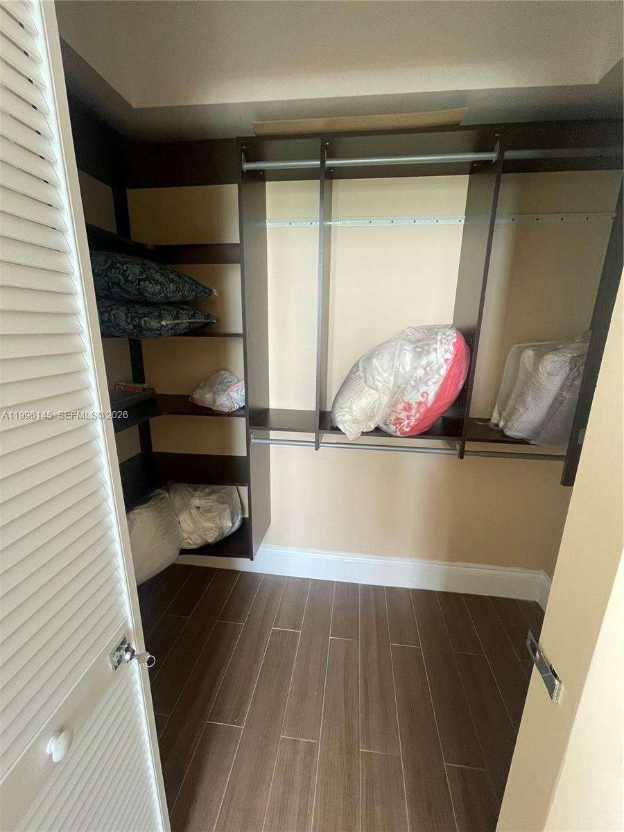 The Plaza On Brickell West at 951 Brickell Ave, Miami, FL 33131 - For Rent photo 22