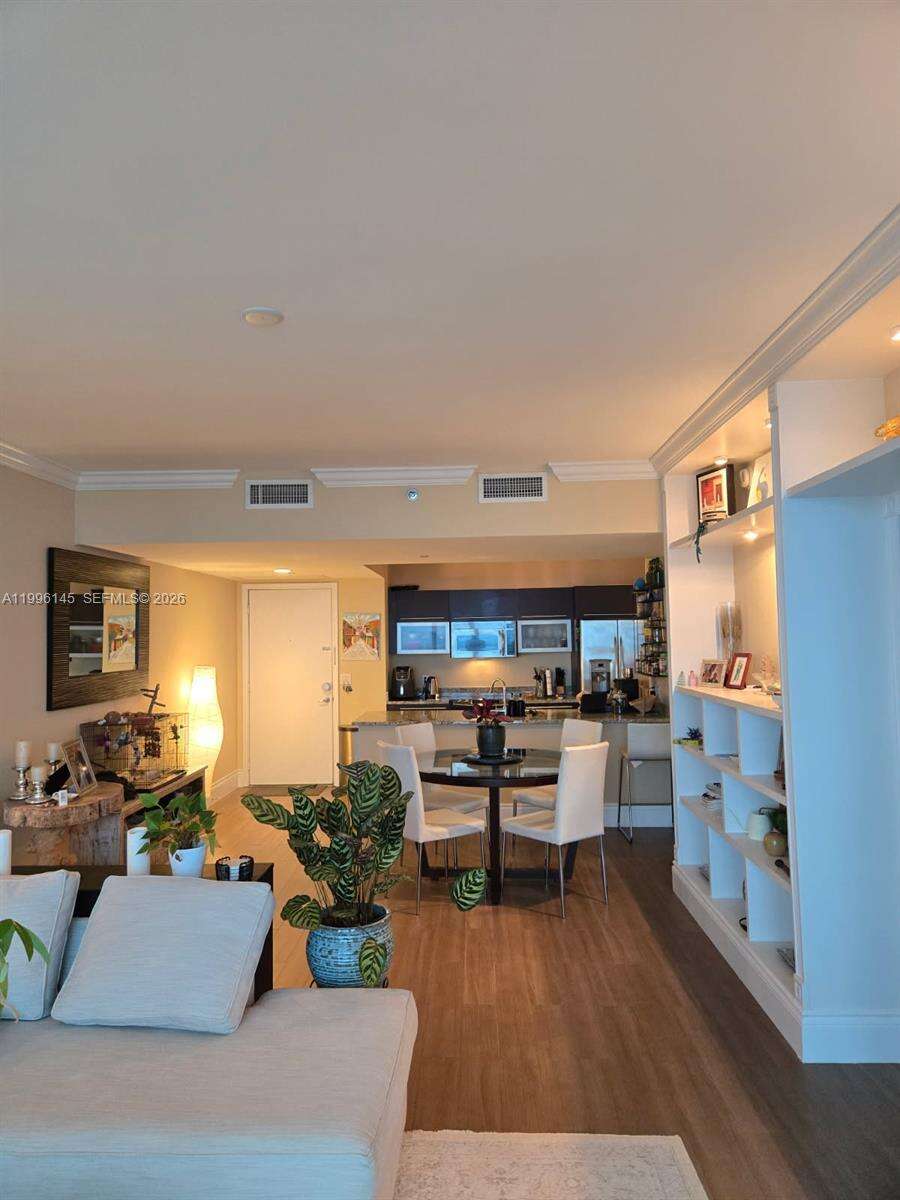 The Plaza On Brickell West at 951 Brickell Ave, Miami, FL 33131 - For Rent photo 26