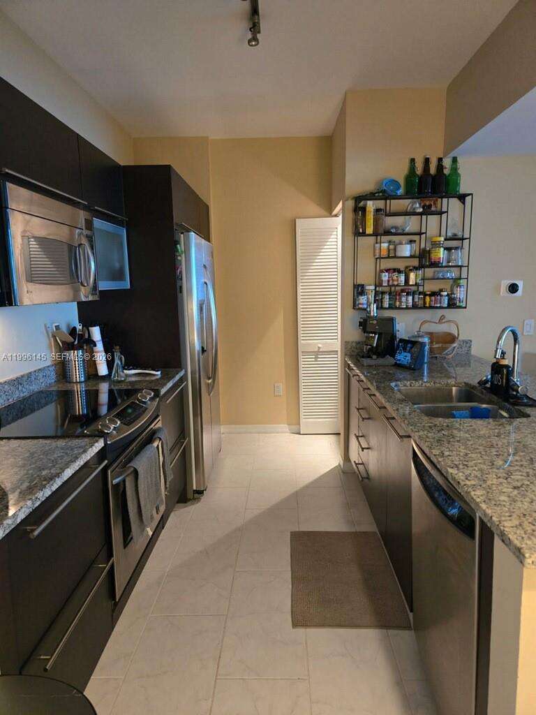The Plaza On Brickell West at 951 Brickell Ave, Miami, FL 33131 - For Rent photo 28