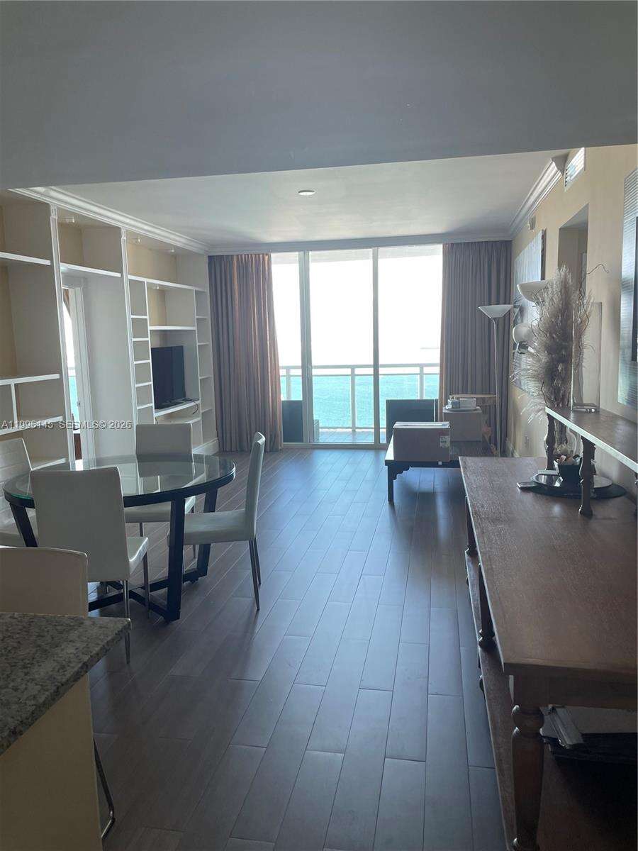 The Plaza On Brickell West at 951 Brickell Ave, Miami, FL 33131 - For Rent photo 6