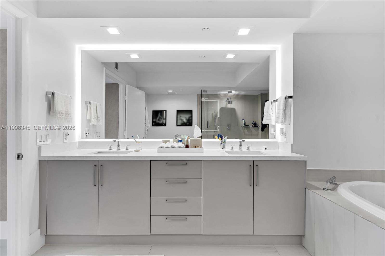 The Beach Club Two at 1830 Ocean Dr, Hallandale Beach, FL 33009 - For Rent photo 24