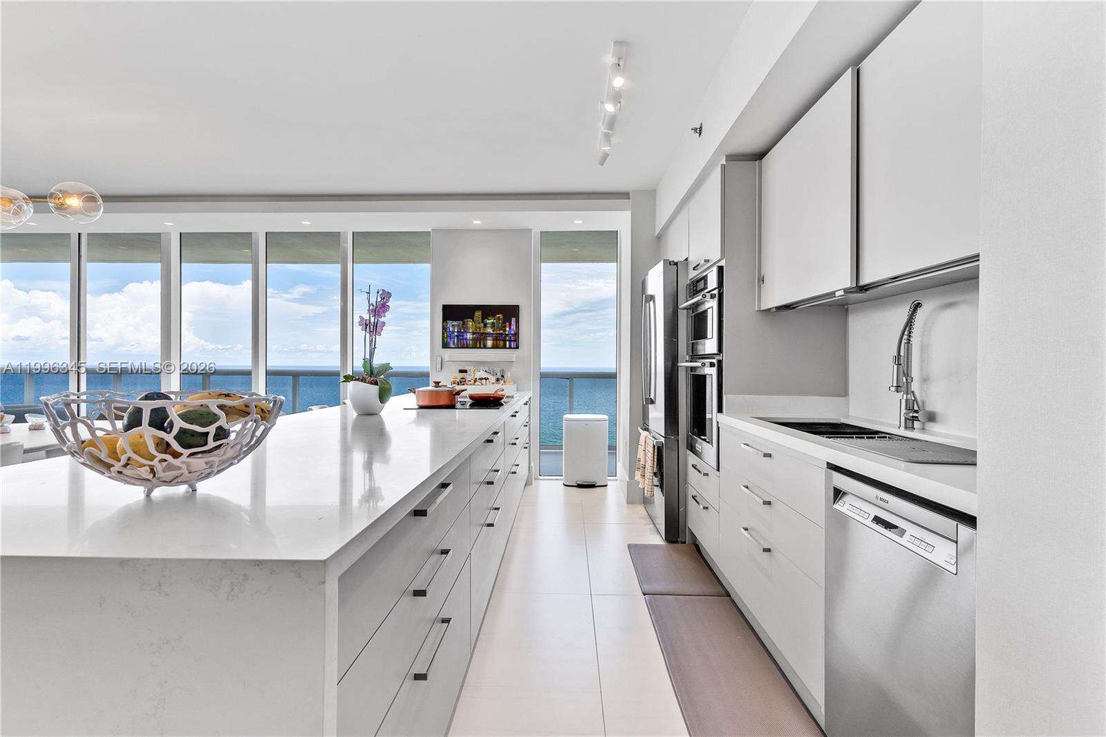 The Beach Club Two at 1830 Ocean Dr, Hallandale Beach, FL 33009 - For Rent photo 9
