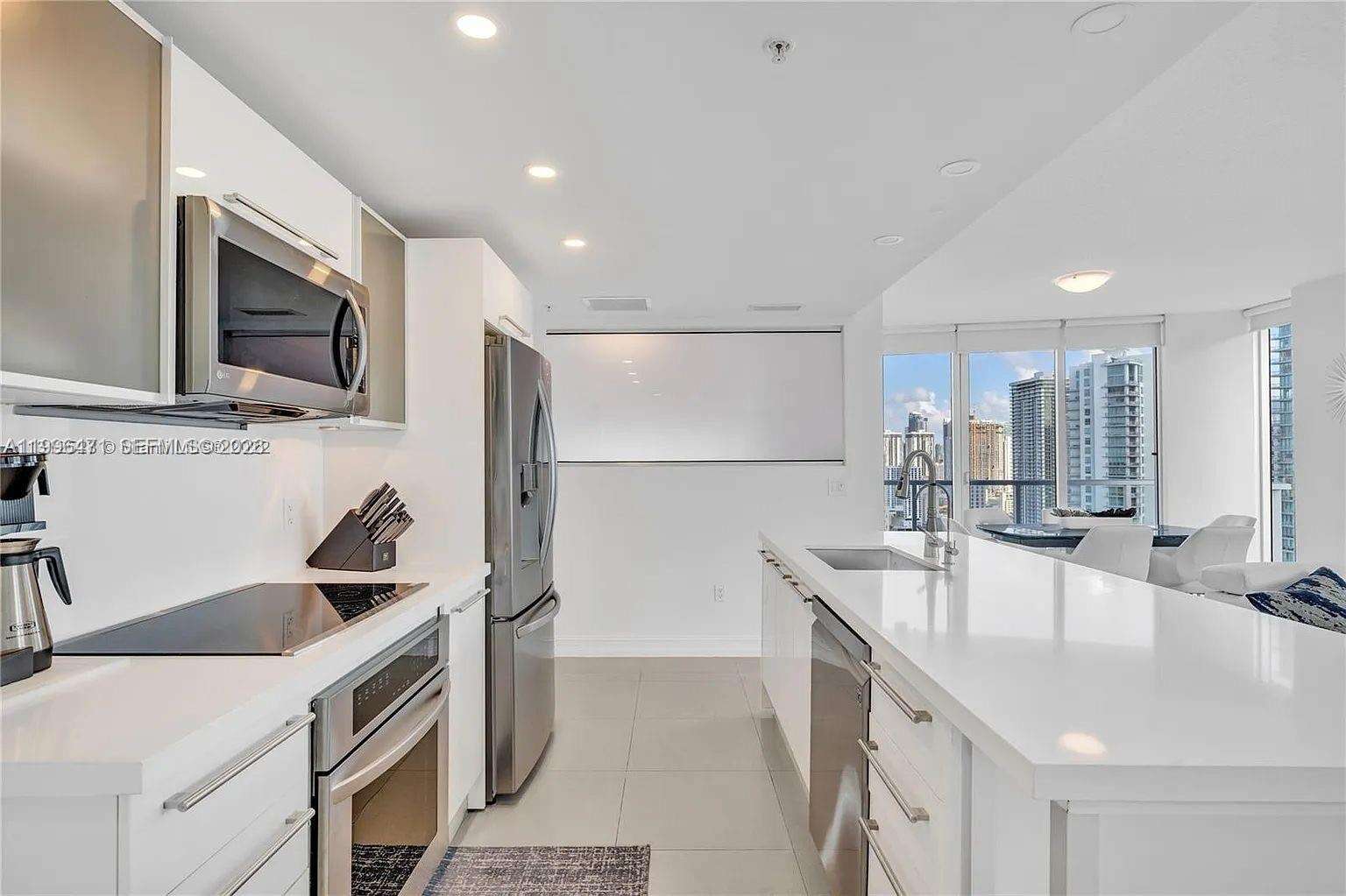 Latitude On The River at 185 7 St, Miami, FL 33130 - For Rent photo 4