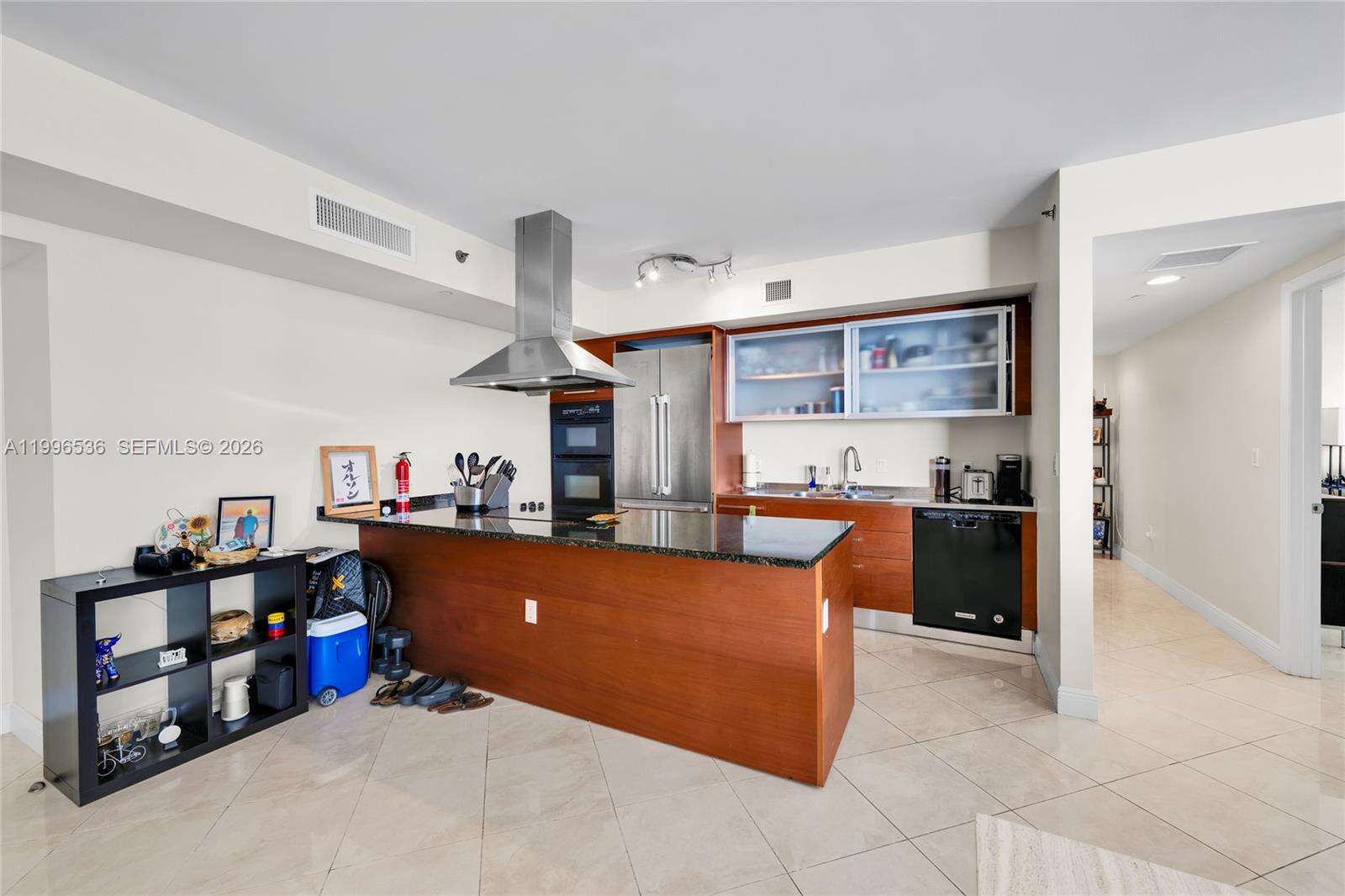 The Beach Club at 1850 Ocean Dr, Hallandale Beach, FL 33009 - For Rent photo 12