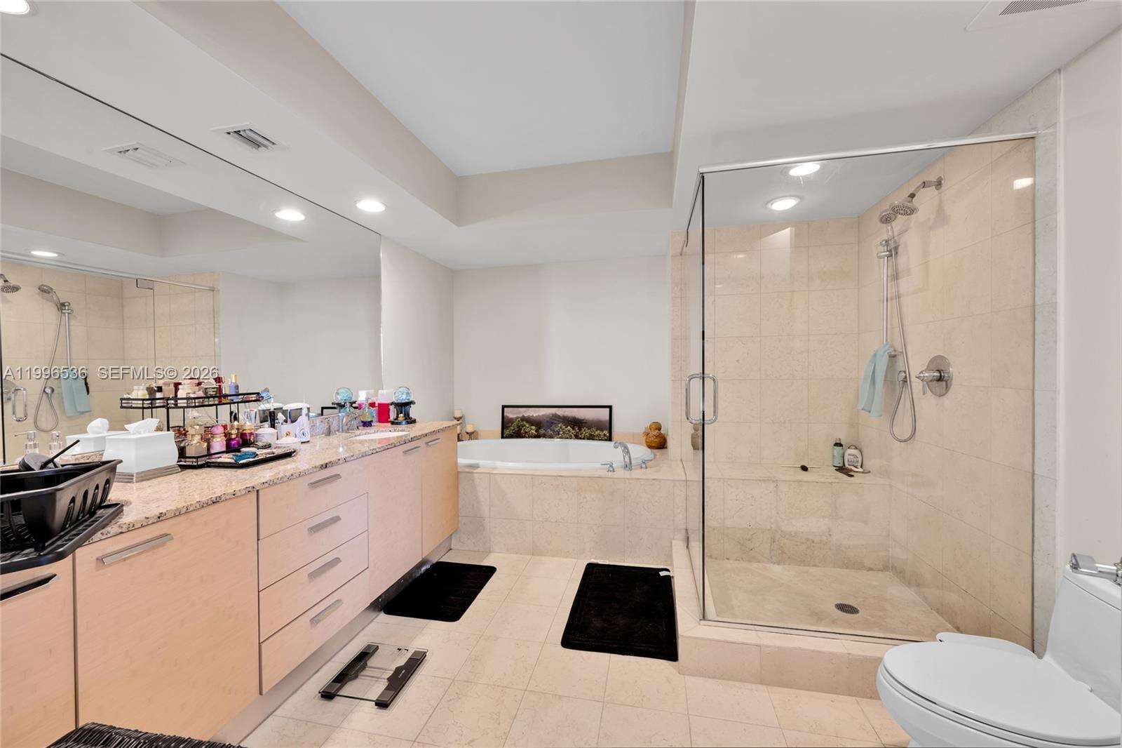 The Beach Club at 1850 Ocean Dr, Hallandale Beach, FL 33009 - For Rent photo 22