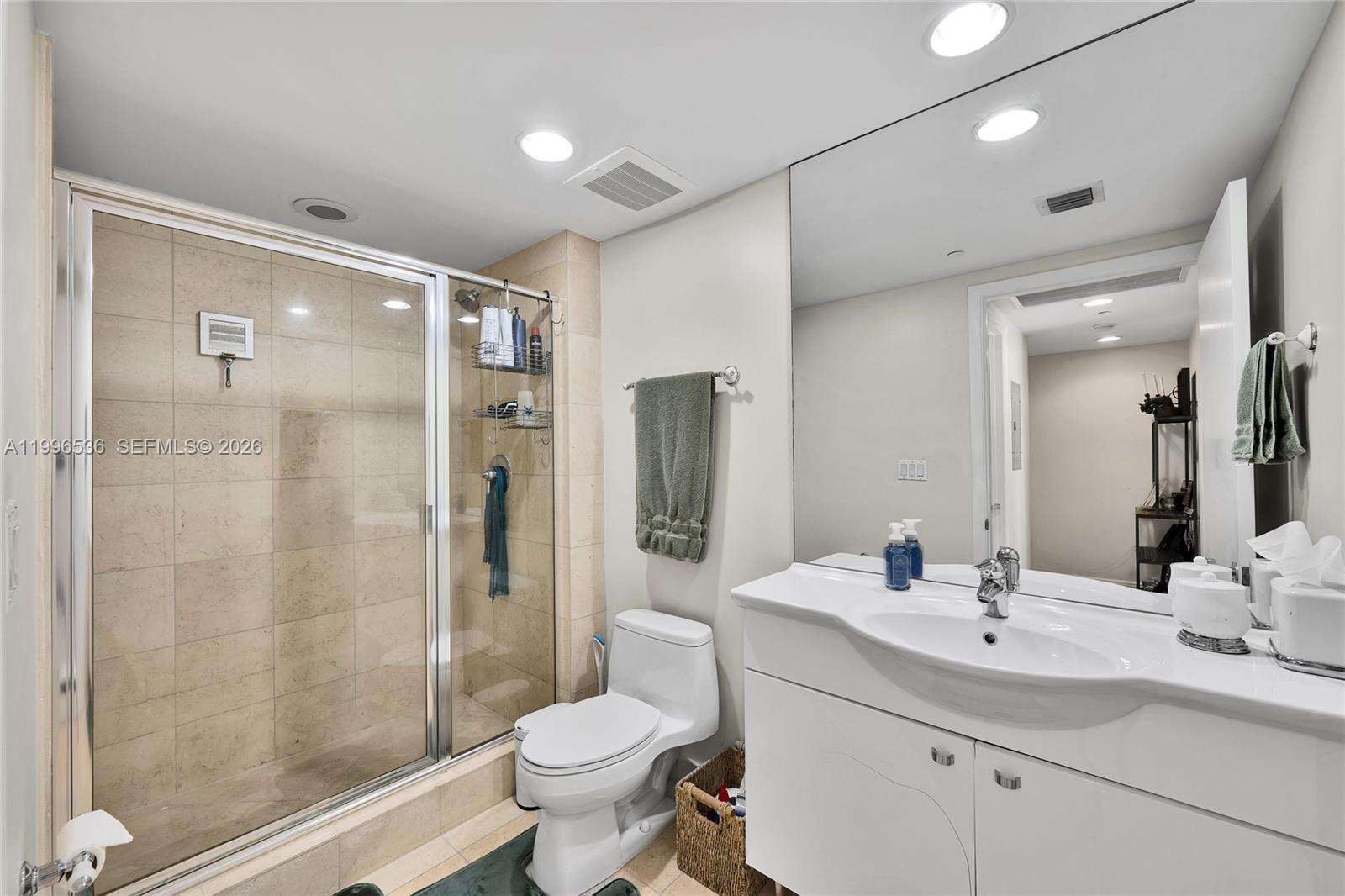 The Beach Club at 1850 Ocean Dr, Hallandale Beach, FL 33009 - For Rent photo 29