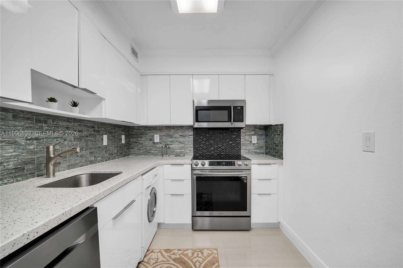 The Wave at 2501 Ocean Dr, Hollywood, FL 33019 - For Rent photo 26