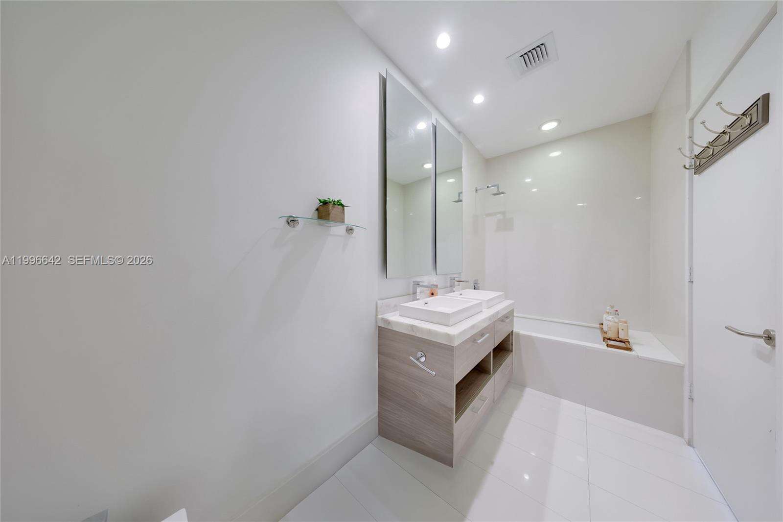 Sls Brickell at 1300 Miami Ave, Miami, FL 33130 - For Rent photo 10
