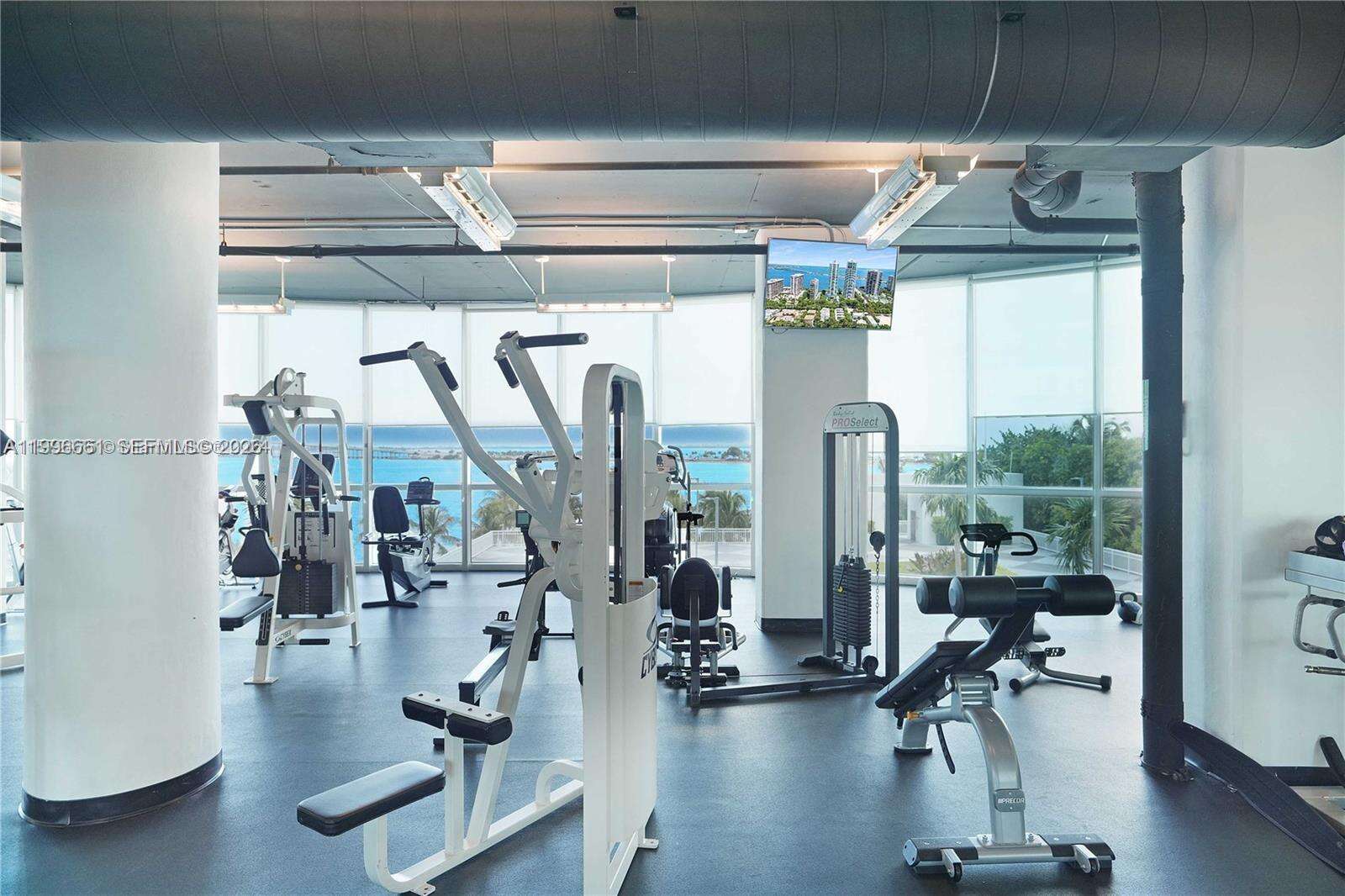 Skyline On Brickell at 2101 Brickell Ave, Miami, FL 33129 - For Rent photo 11