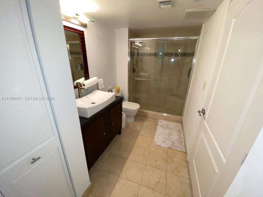 Skyline On Brickell at 2101 Brickell Ave, Miami, FL 33129 - For Rent photo 5