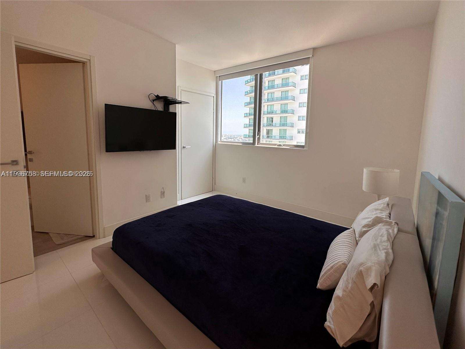 Brickell House at 1300 Brickell Bay Dr, Miami, FL 33131 - For Rent photo 17