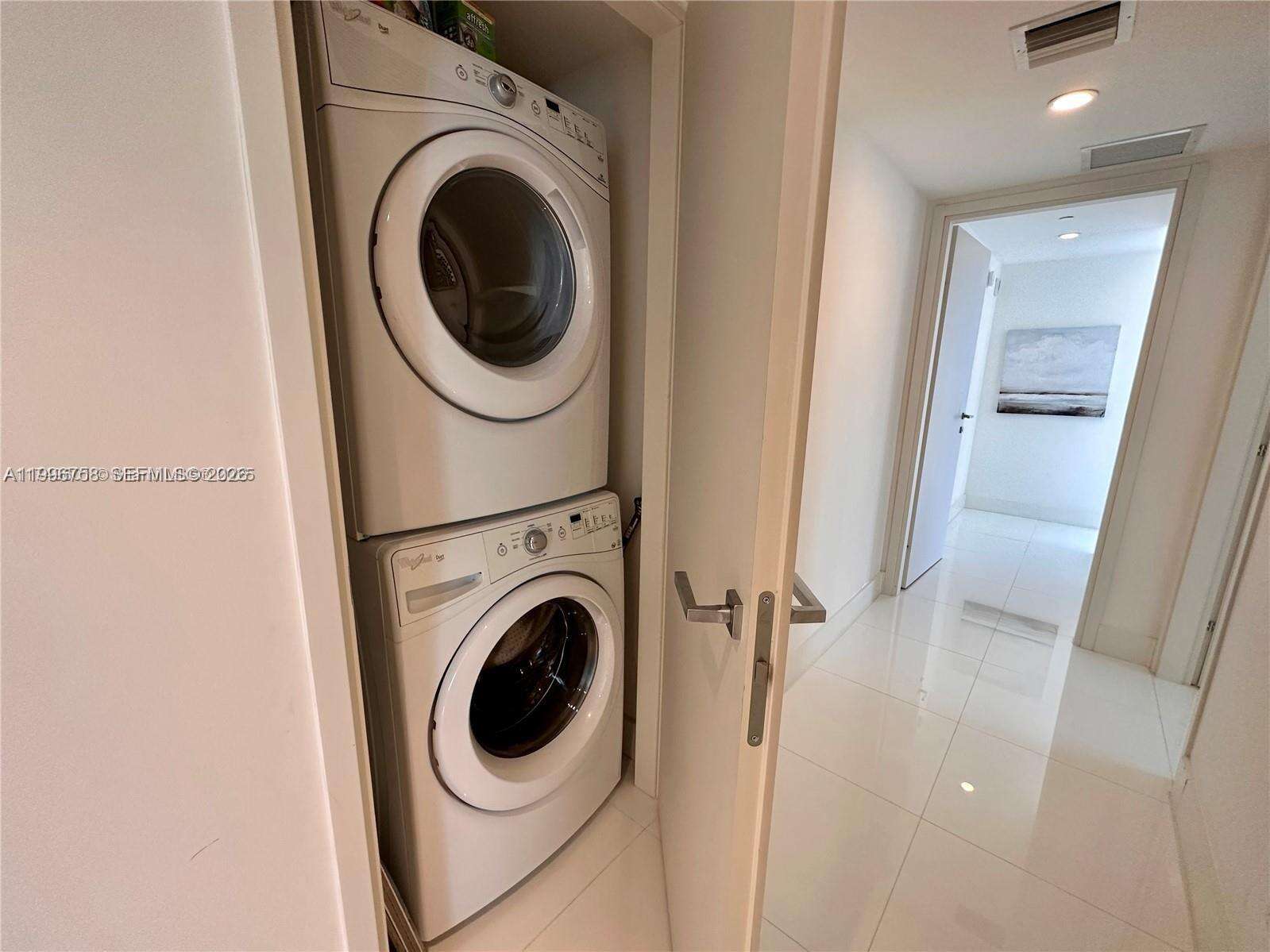 Brickell House at 1300 Brickell Bay Dr, Miami, FL 33131 - For Rent photo 21