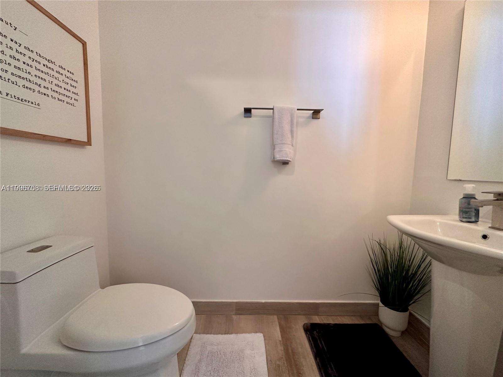 Brickell House at 1300 Brickell Bay Dr, Miami, FL 33131 - For Rent photo 24