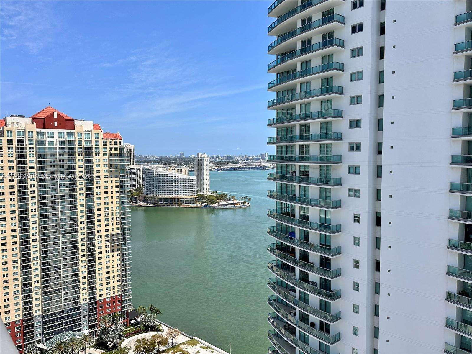 Brickell House at 1300 Brickell Bay Dr, Miami, FL 33131 - For Rent photo 25