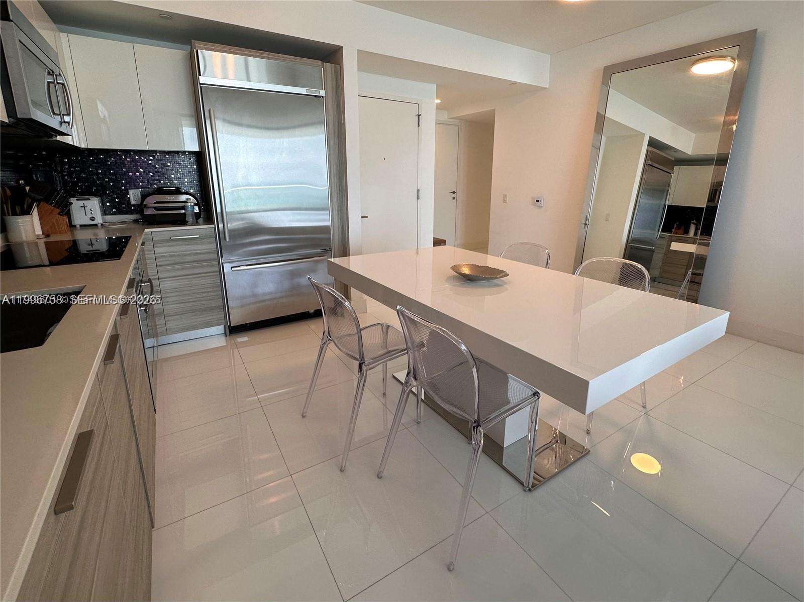 Brickell House at 1300 Brickell Bay Dr, Miami, FL 33131 - For Rent photo 8