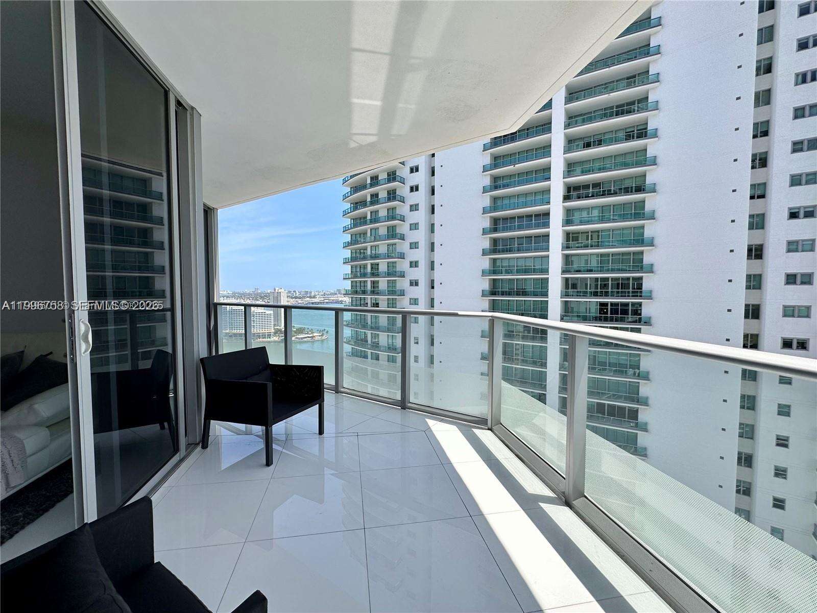 Brickell House at 1300 Brickell Bay Dr, Miami, FL 33131 - For Rent photo 9