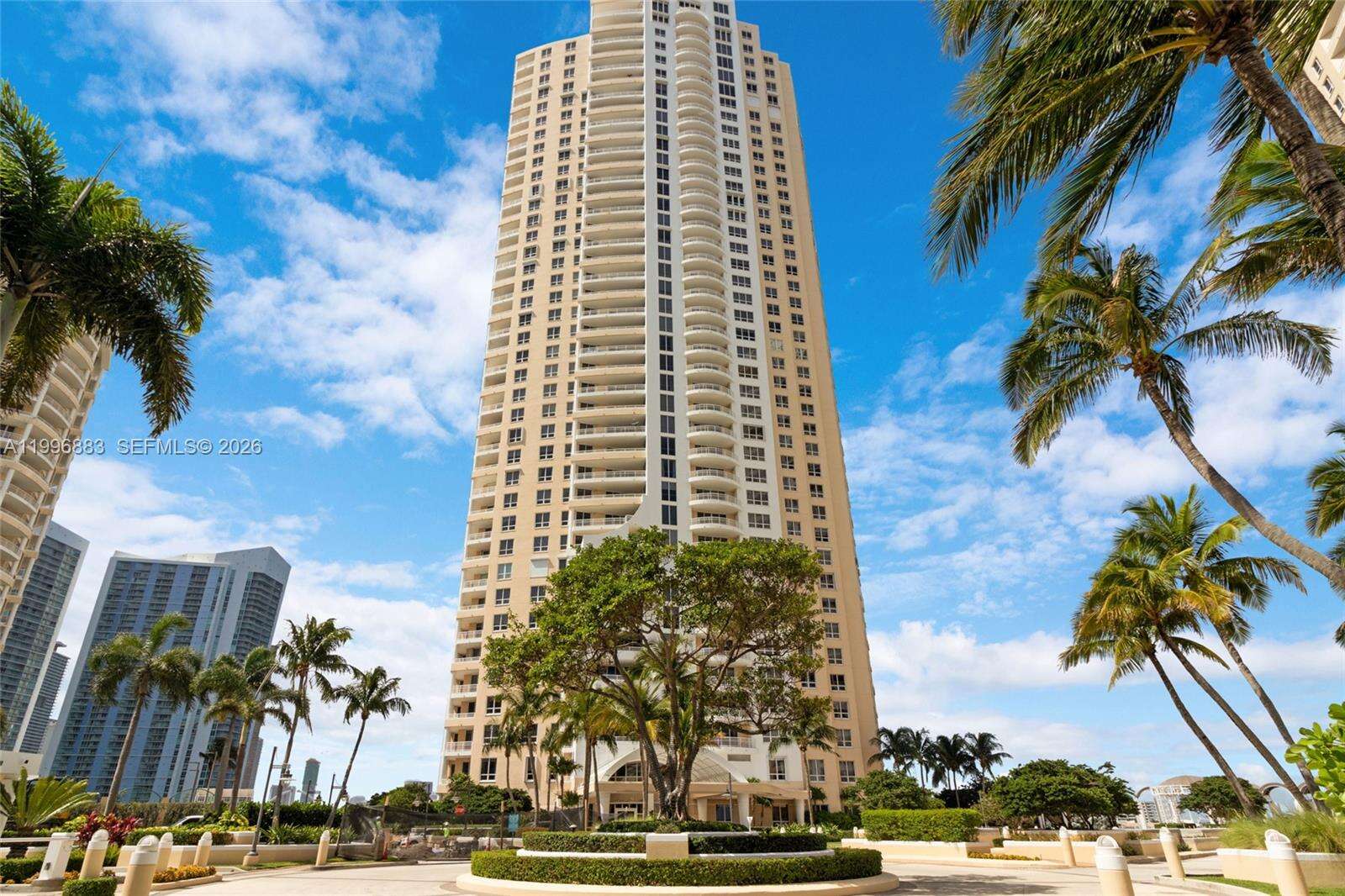 Three Tequesta Point at 848 Brickell Key Dr, Miami, FL 33131 - For Rent photo 47