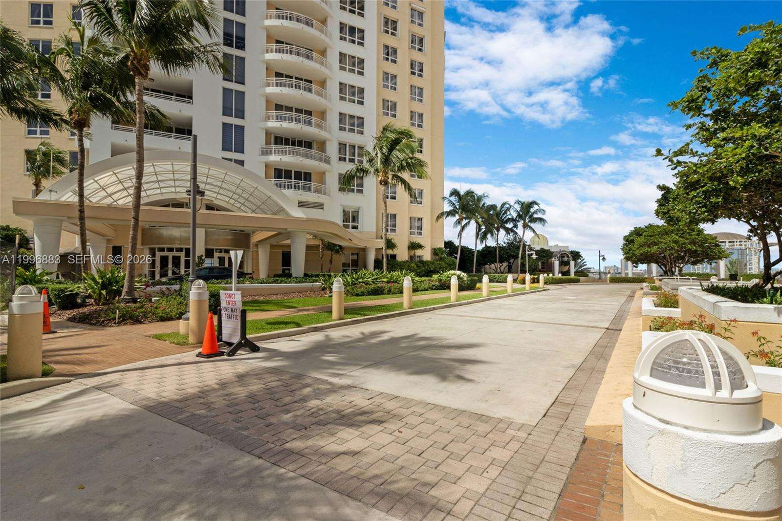 Three Tequesta Point at 848 Brickell Key Dr, Miami, FL 33131 - For Rent photo 48