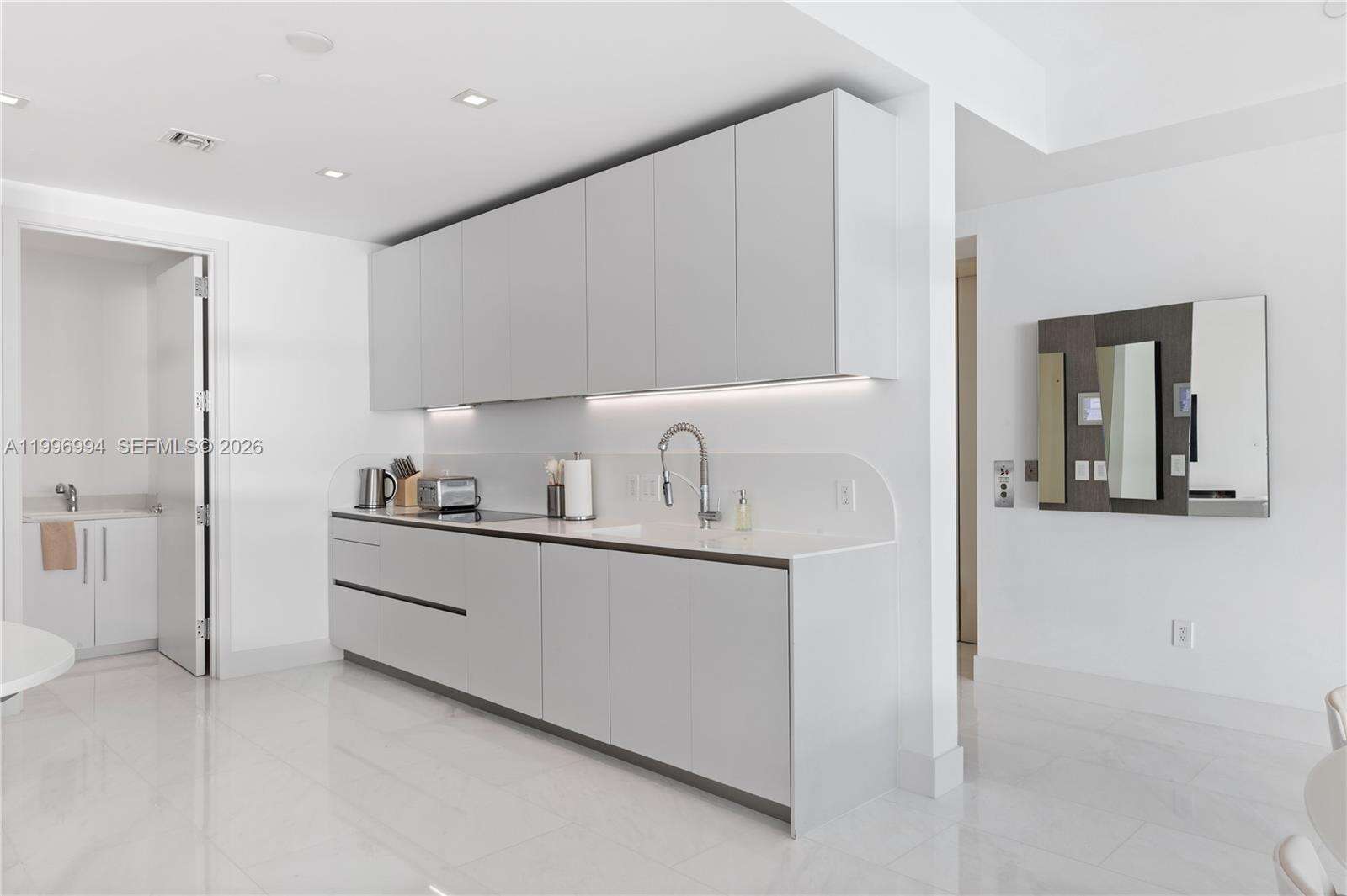 Jade Signature at 16901 Collins Ave, Sunny Isles Beach, FL 33160 - For Rent photo 12