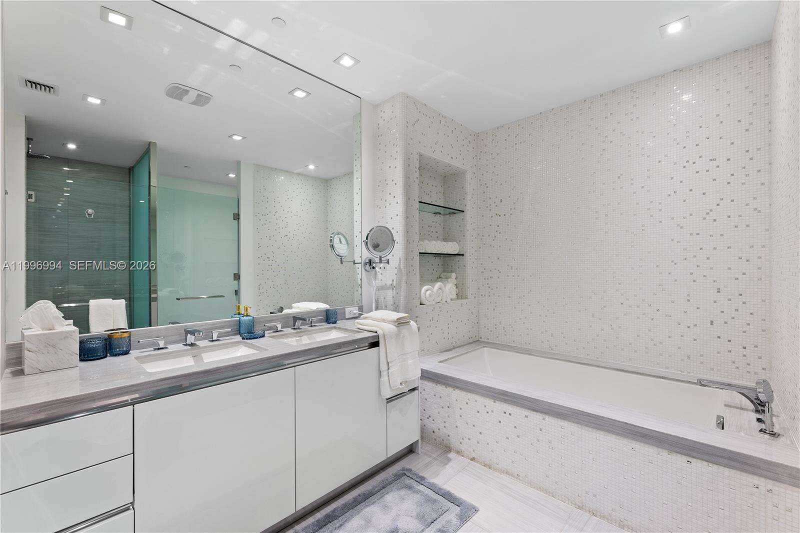 Jade Signature at 16901 Collins Ave, Sunny Isles Beach, FL 33160 - For Rent photo 23