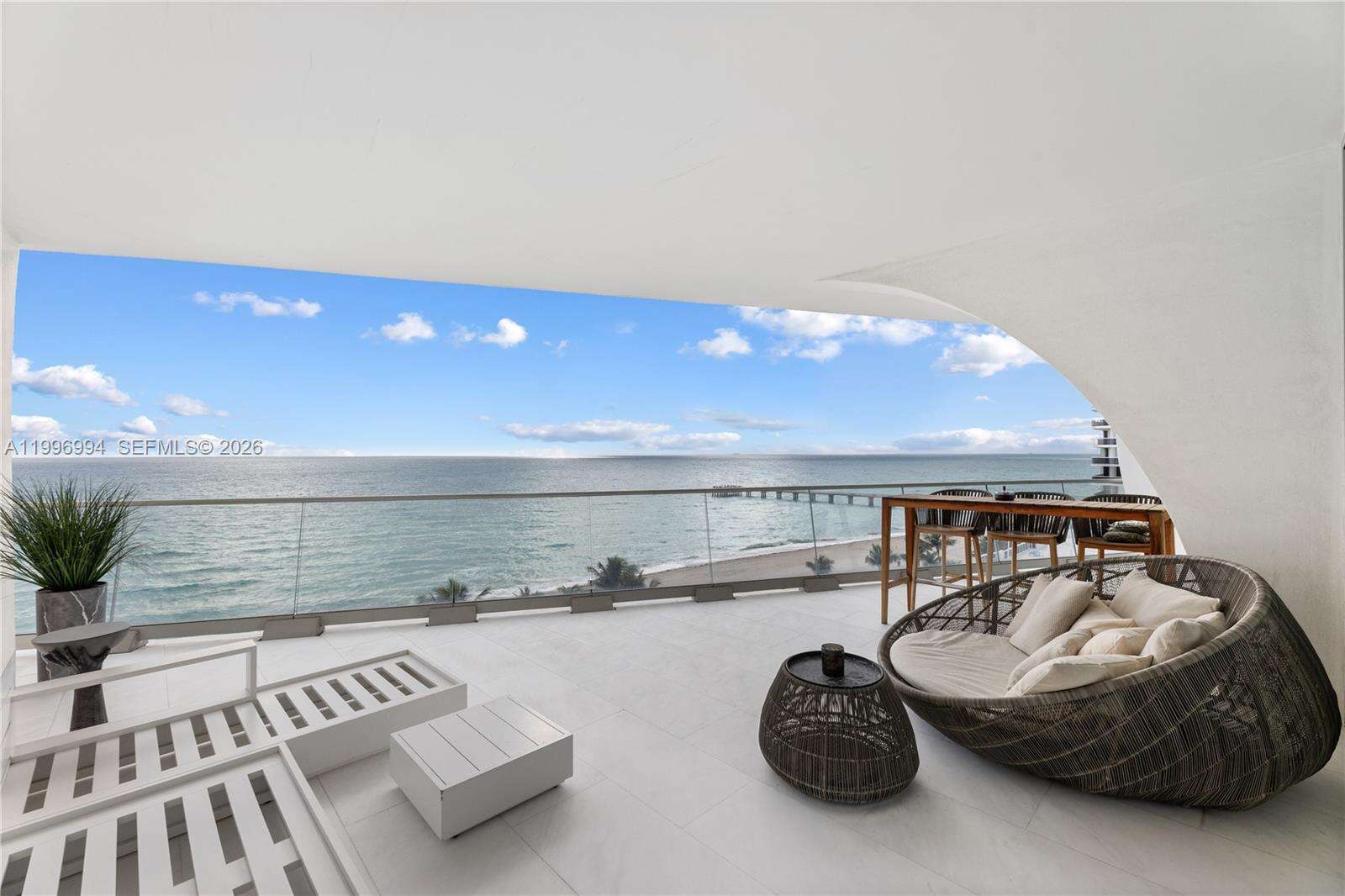 Jade Signature at 16901 Collins Ave, Sunny Isles Beach, FL 33160 - For Rent photo 5