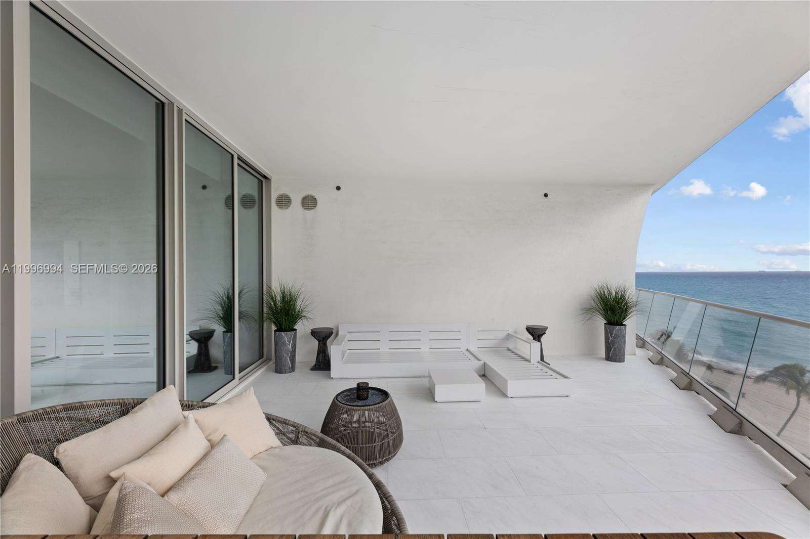 Jade Signature at 16901 Collins Ave, Sunny Isles Beach, FL 33160 - For Rent photo 6