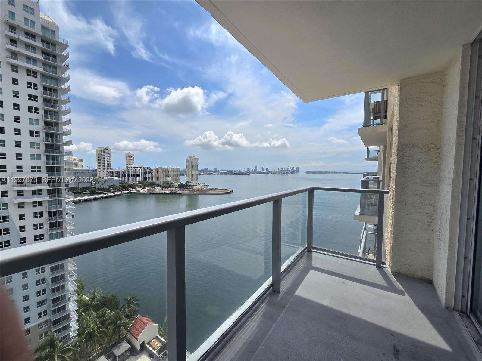 The Mark On Brickell at 1155 Brickell Bay Dr, Miami, FL 33131 - For Rent photo 24