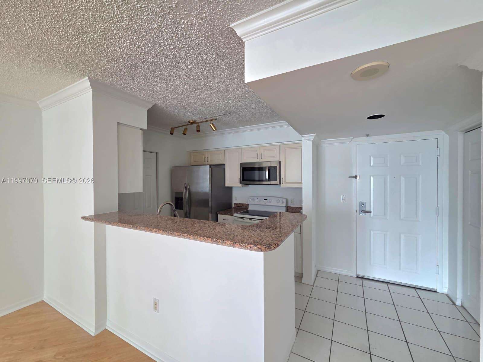 The Mark On Brickell at 1155 Brickell Bay Dr, Miami, FL 33131 - For Rent photo 10