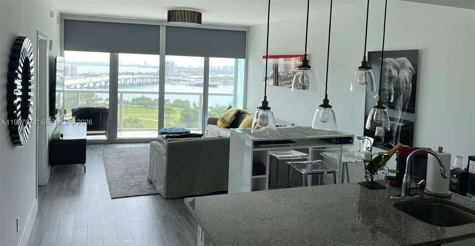 Marina Blue at 888 Biscayne Blvd, Miami, FL 33132 - For Rent photo 2
