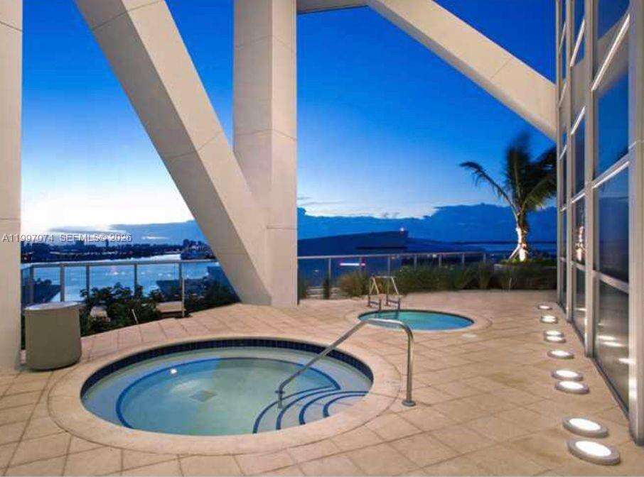 Marina Blue at 888 Biscayne Blvd, Miami, FL 33132 - For Rent photo 4