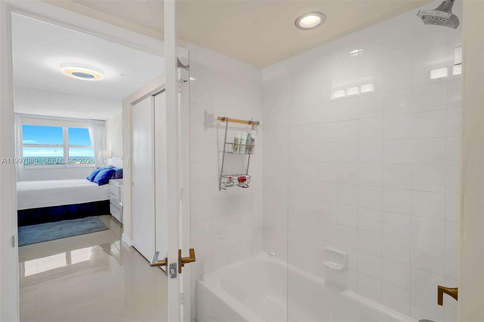 The Floridian at 650 W Ave, Miami Beach, FL 33139 - For Rent photo 11