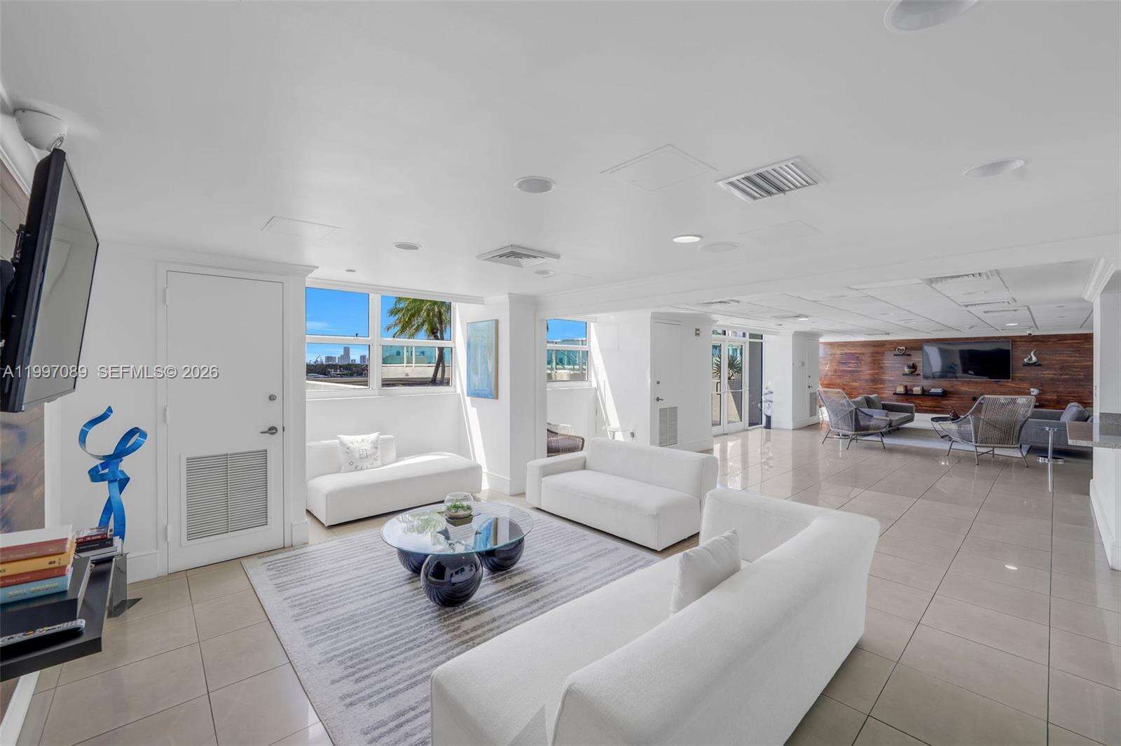 The Floridian at 650 W Ave, Miami Beach, FL 33139 - For Rent photo 30