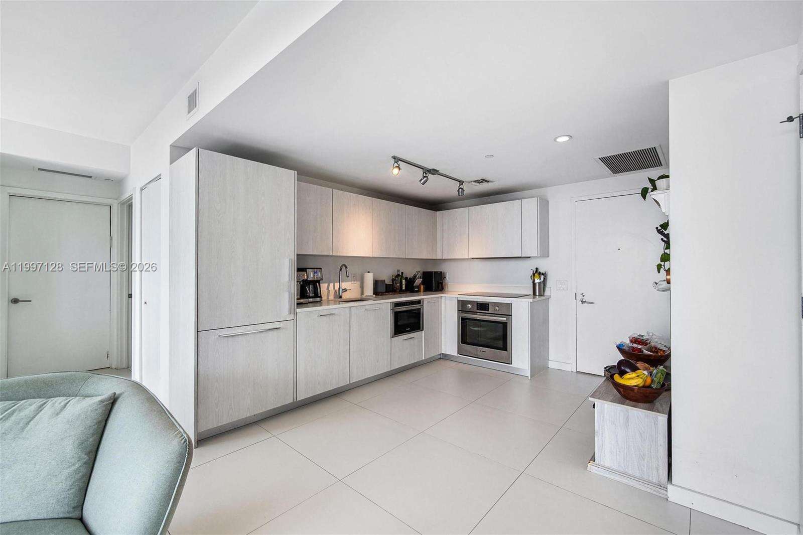 Paraiso Bayviews at 501 31 St, Miami, FL 33137 - For Rent photo 3