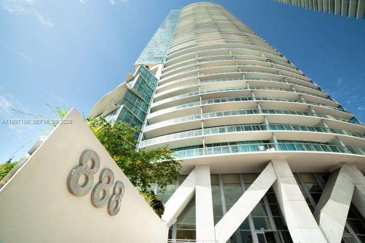 Marina Blue at 888 Biscayne Blvd, Miami, FL 33132 - For Rent photo 2